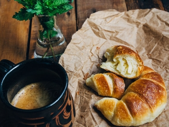 Cornetti per colazione fatti in casa buoni come quelli del bar